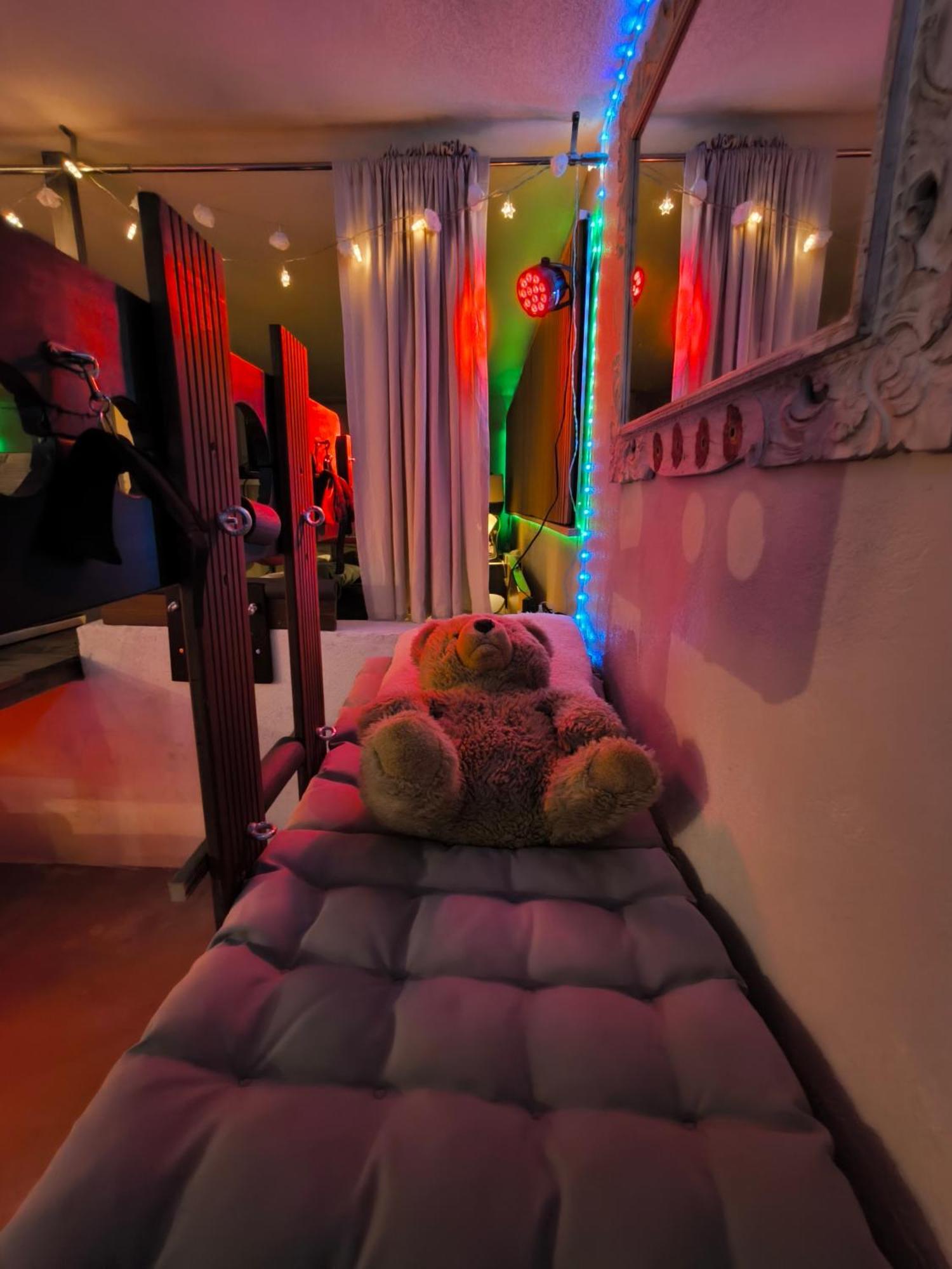 Love-Room Discret 40 M2 Bormes Les Mimosas Village Avec Terrasse Bormes-les-Mimosas Exterior foto