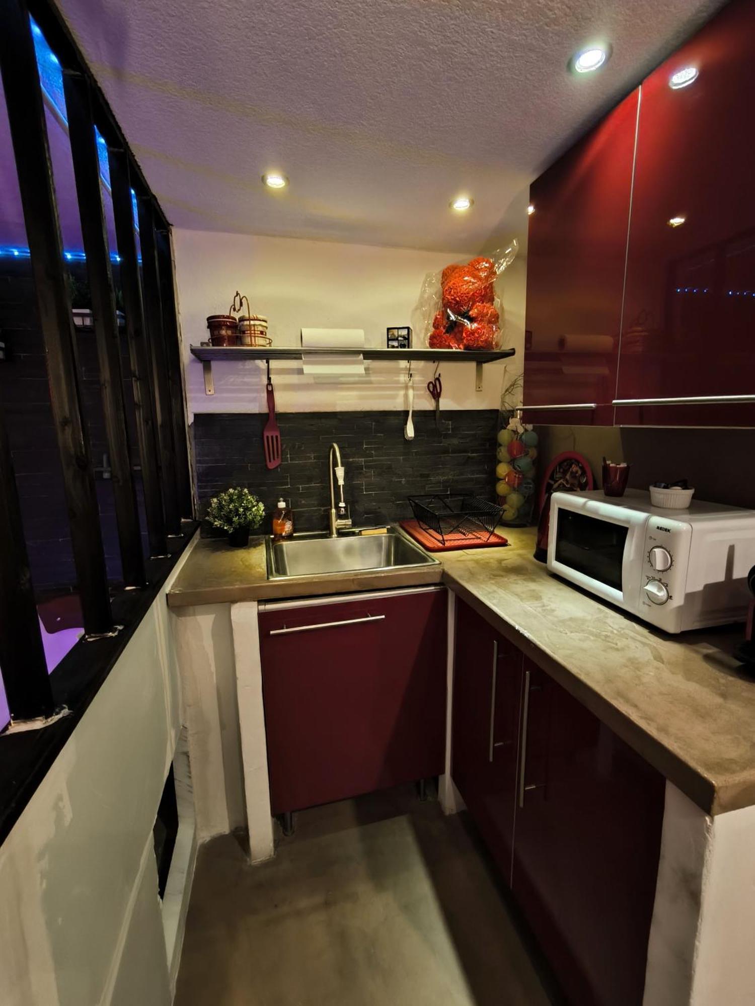 Love-Room Discret 40 M2 Bormes Les Mimosas Village Avec Terrasse Bormes-les-Mimosas Exterior foto