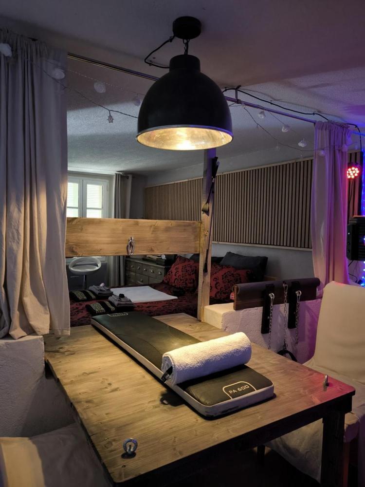 Love-Room Discret 40 M2 Bormes Les Mimosas Village Avec Terrasse Bormes-les-Mimosas Exterior foto