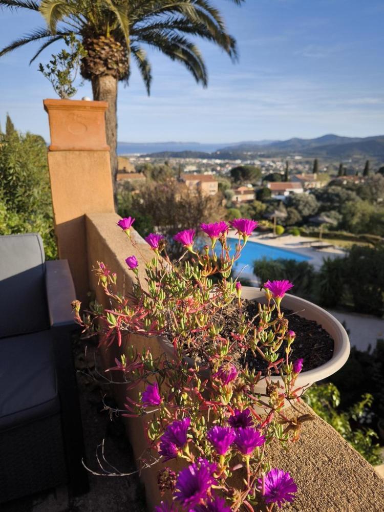 Love-Room Discret 40 M2 Bormes Les Mimosas Village Avec Terrasse Bormes-les-Mimosas Exterior foto